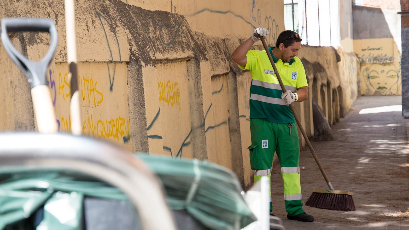 Jorge considera que Carmena no hace lo suficiente por limpiar Madrid.