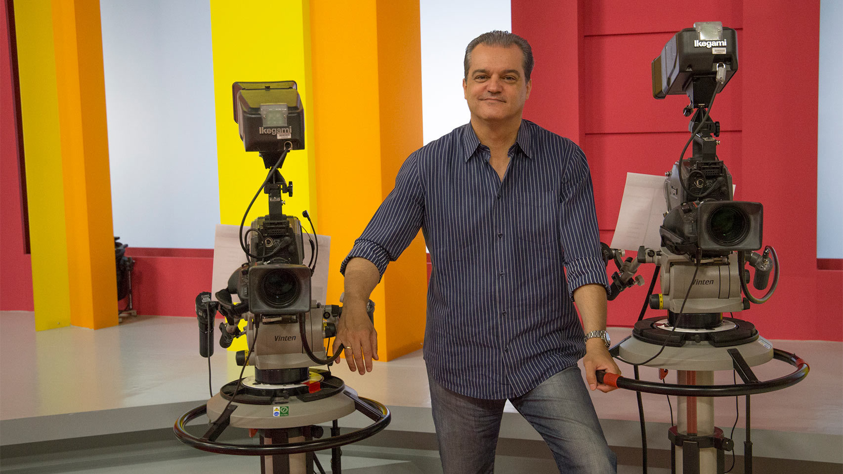 Ramón García en el plató  de Castilla la Mancha TV