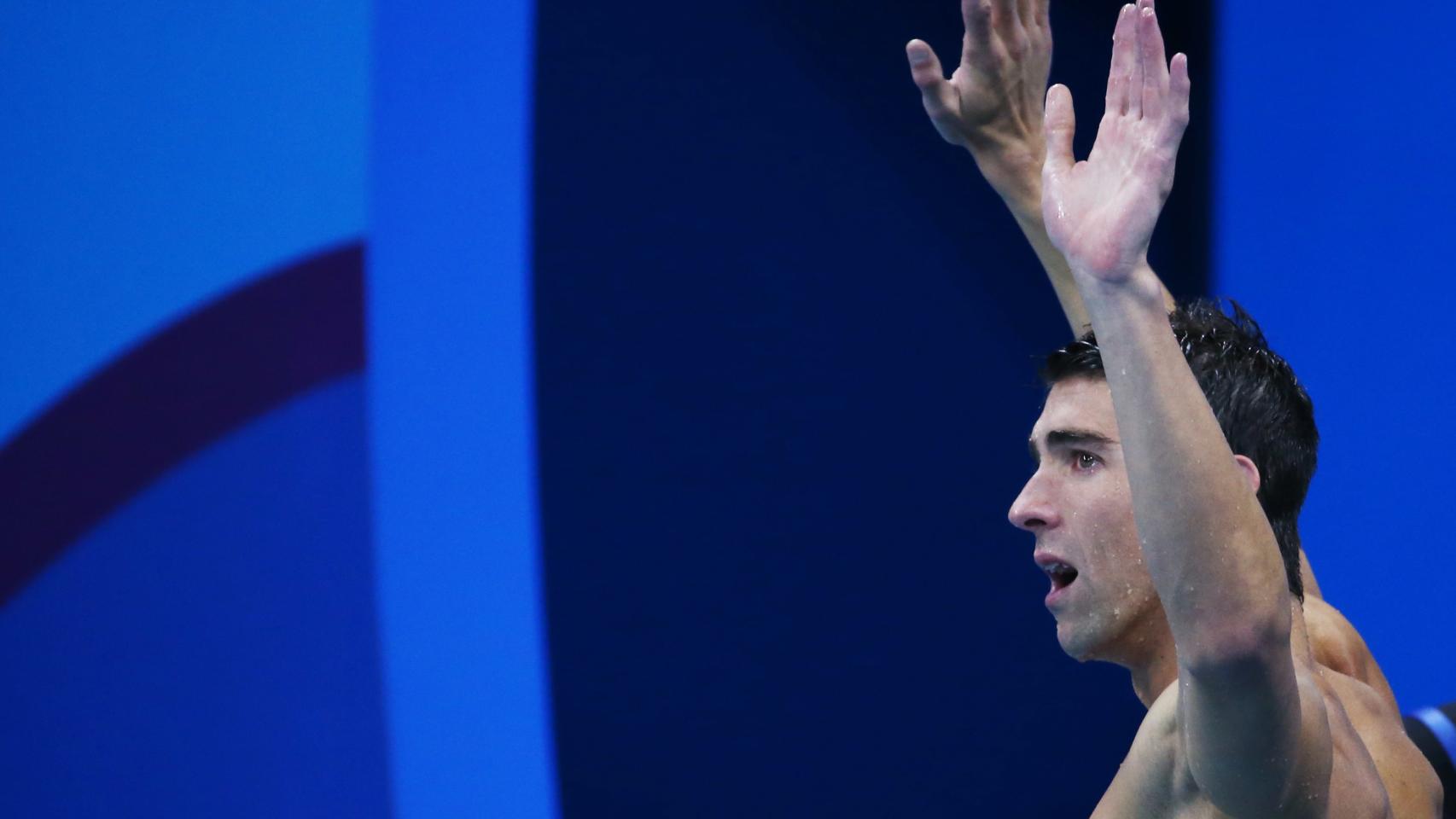 Michael Phelps tras su victoria en los 100 estilos.