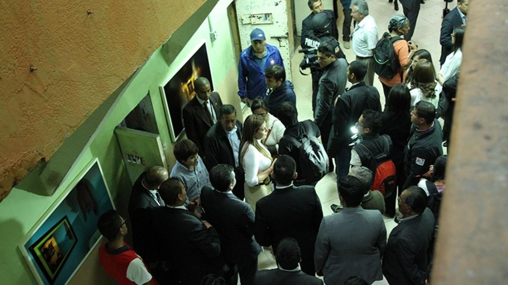 Una de las visitas guiadas en el penal García Moreno.