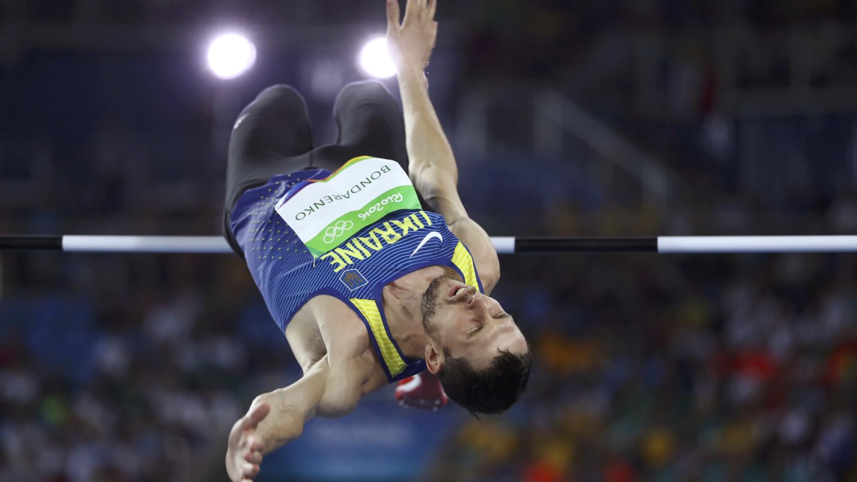 Bondarenko saltó 2.29 metros en la calificación del domingo sin ningún problema.