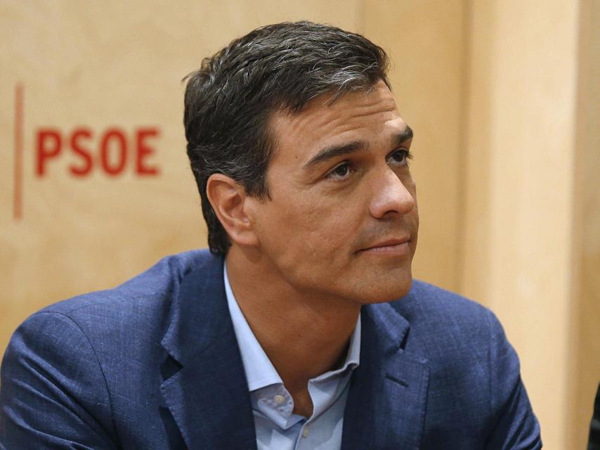 El secretario general del PSOE, Pedro Sánchez, durante la reunión en el Congreso de los Diputados.