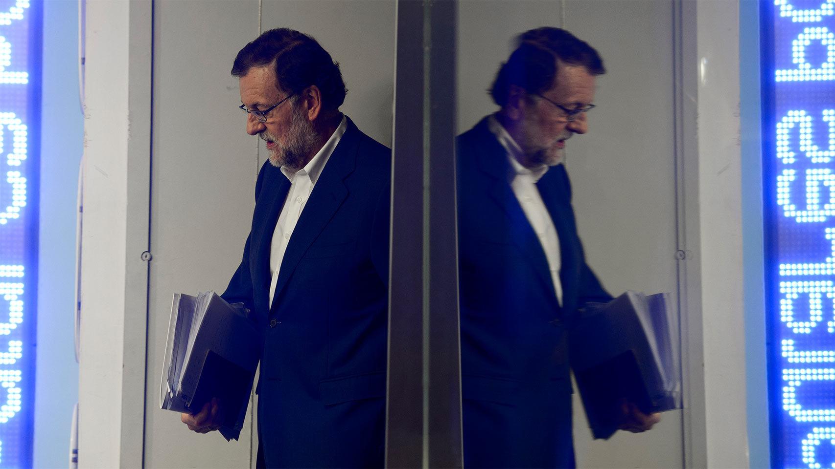 Rajoy entra la sala del Comité de Dirección del PP.