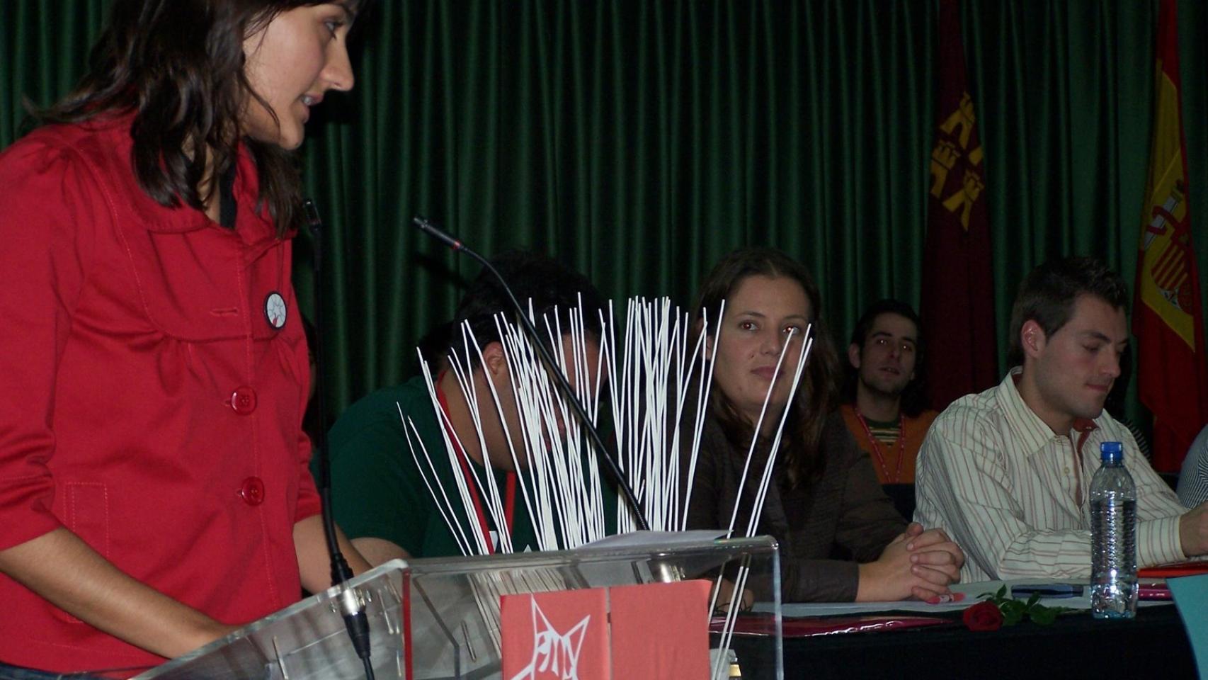 González durante su etapa en juventudes socialistas.