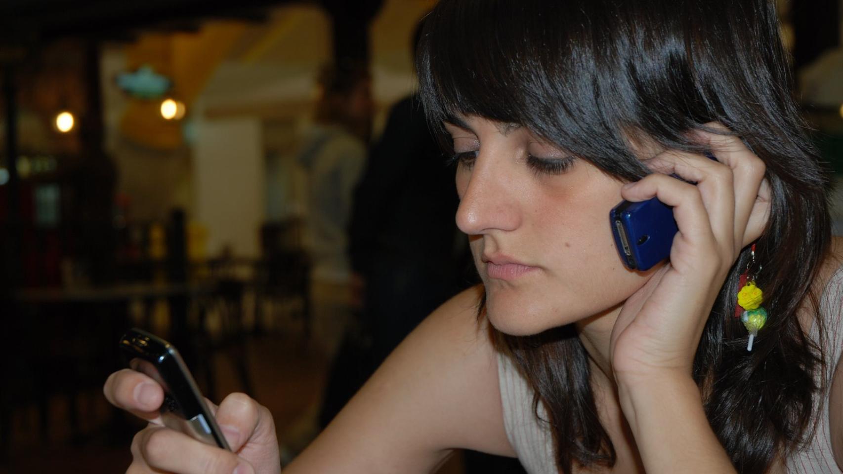 González con uno de aquellos móviles que hoy parecen primitivos.