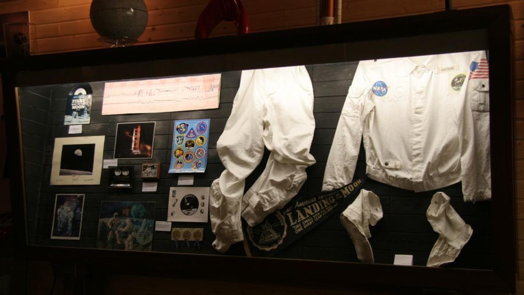 Una de las vitrinas que se pueden observar en la exposición