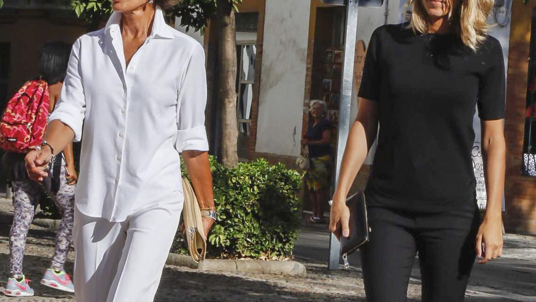 Natty Abascal acude a despedir al duque de Medinaceli.