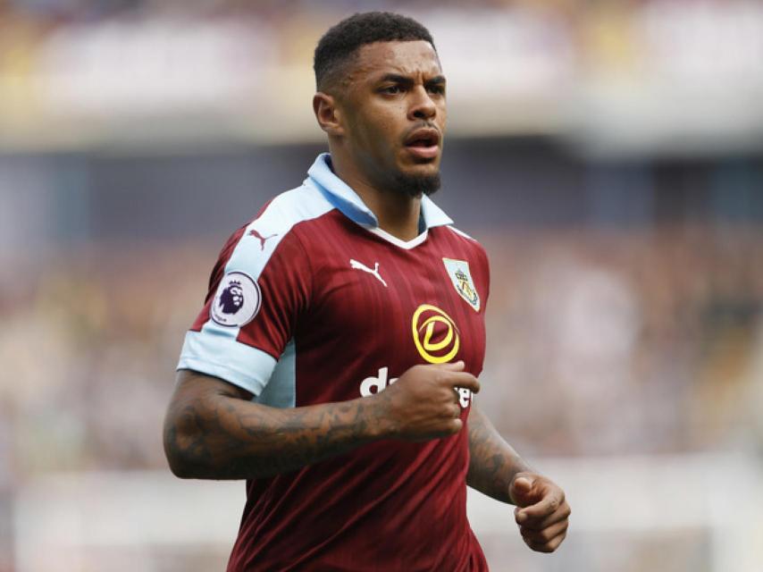 Los tuits homófobos que casi le cuestan el puesto a Andre Gray