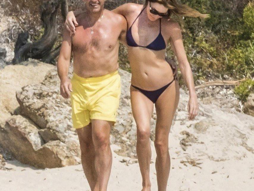 La pareja, durante unas vacaciones en Córcega el verano pasado.