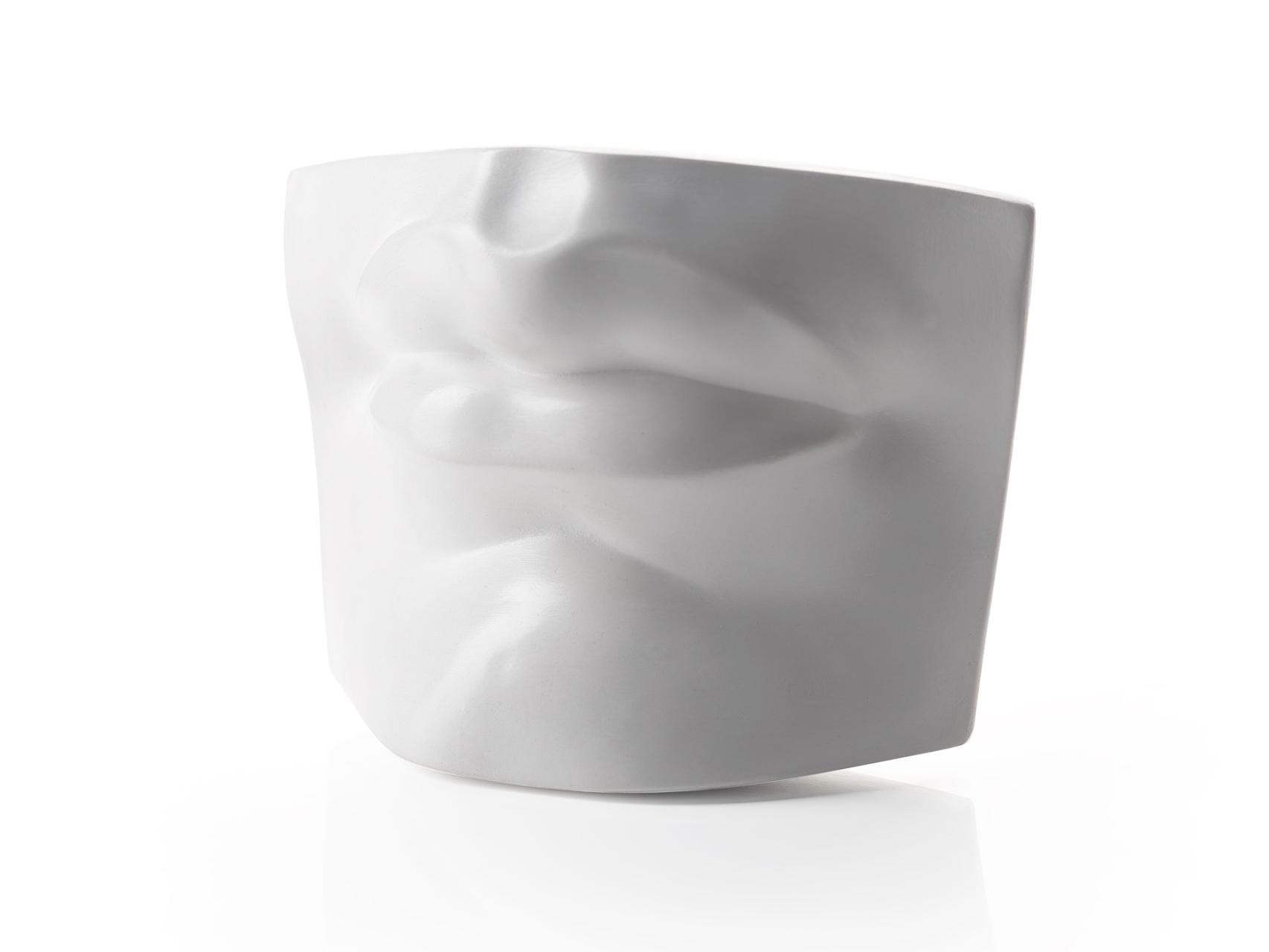 La pieza a la venta en la web de la Galería de la Academia por 50 euros.