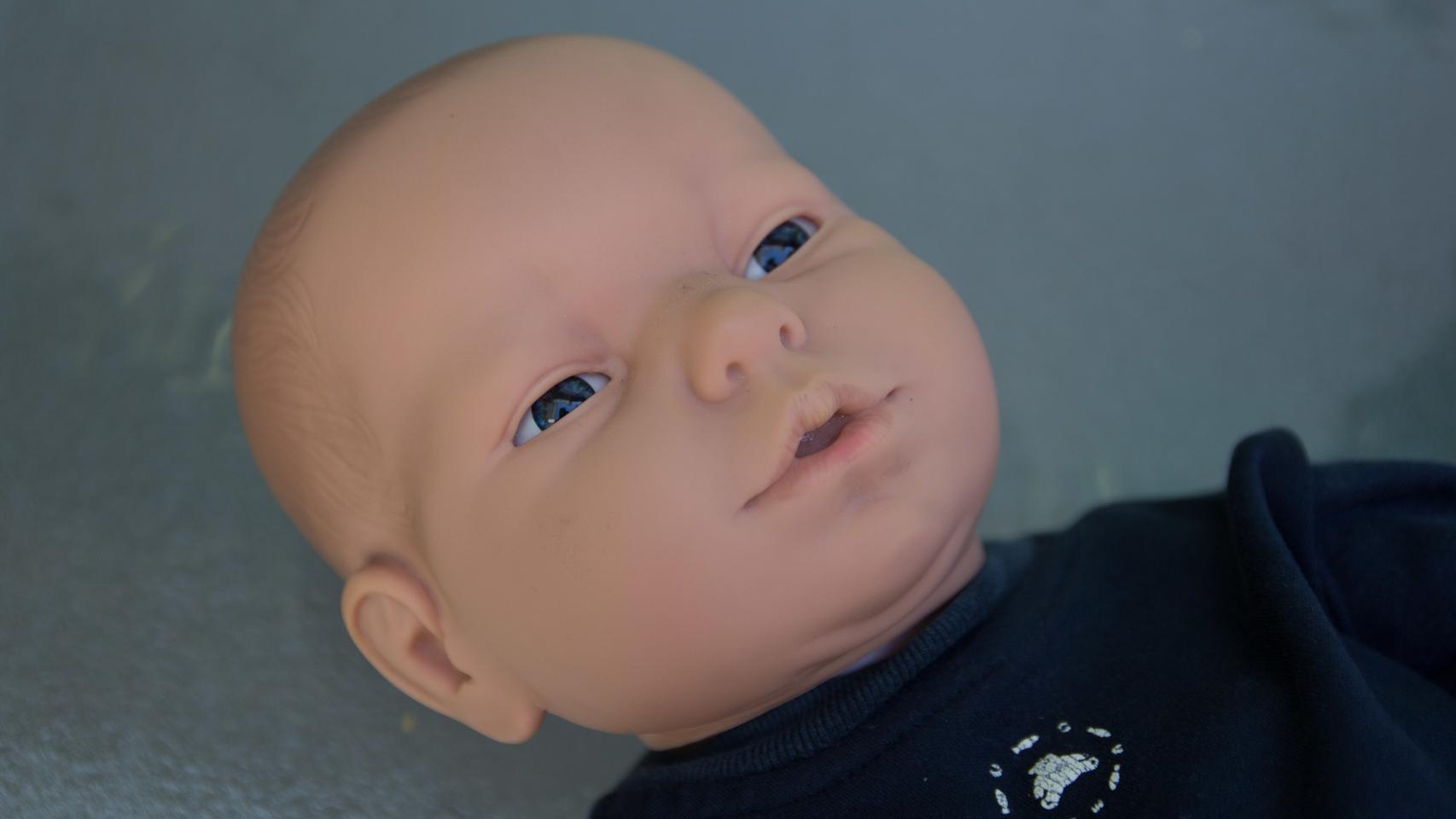 Uno de los bebés simulados.