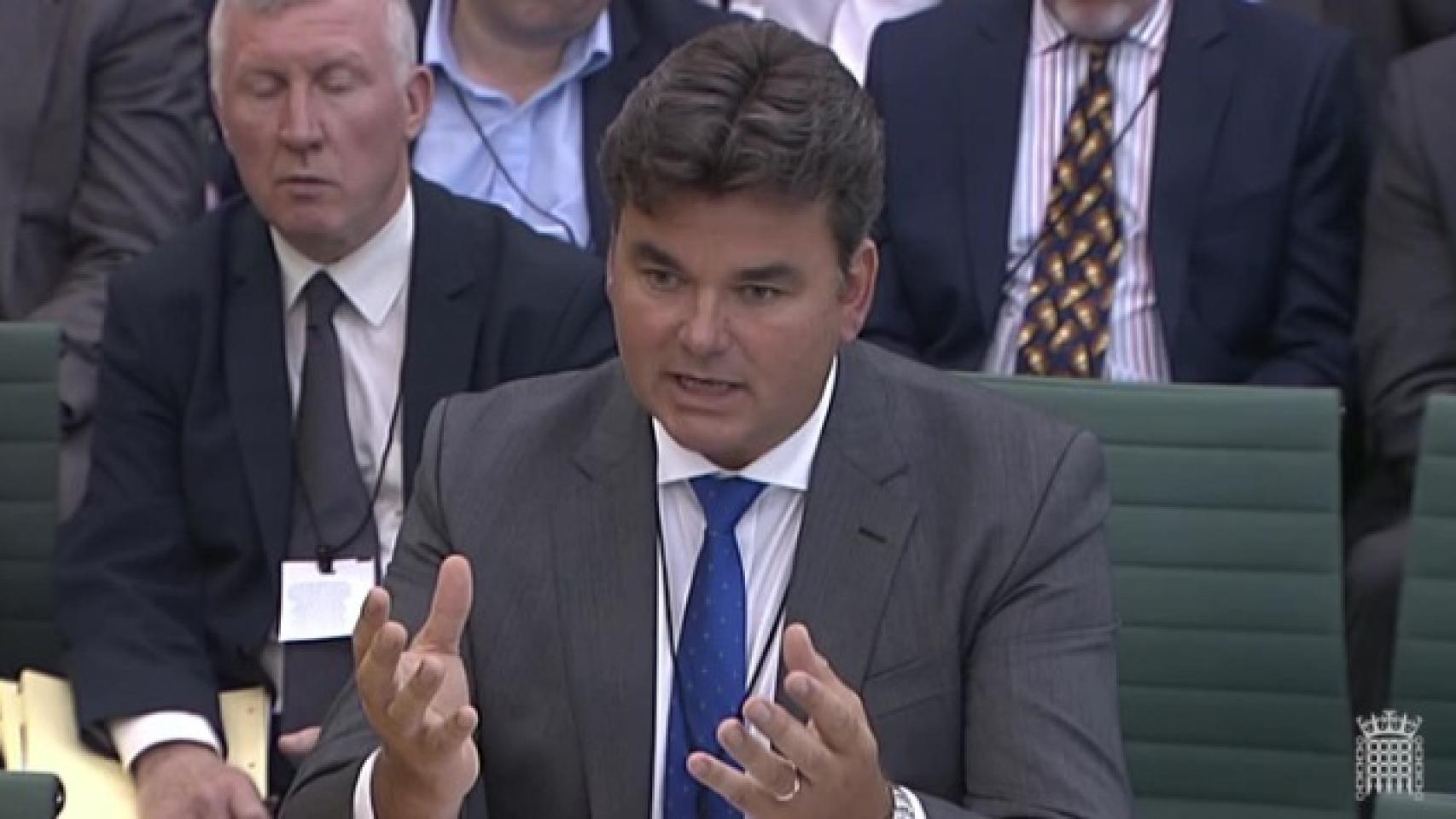 El empresario Dominic Chappell comparece en el parlamento británico.