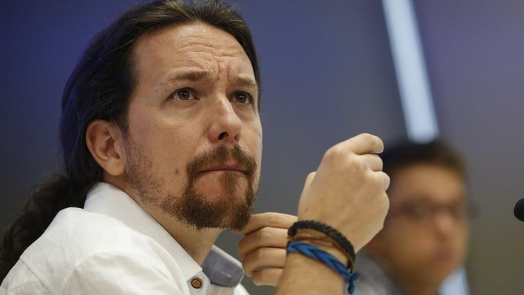 Según sus dirigentes, Podemos pasa del asalto a los cielos al cerco al Congreso