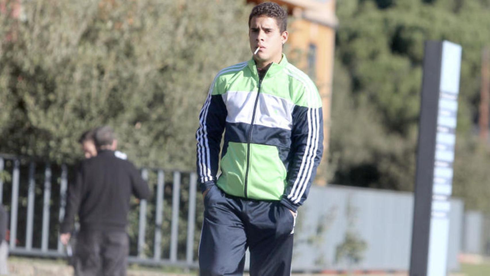 José Fernando Ortega vive en una casa okupa rodeada de malos hábitos.