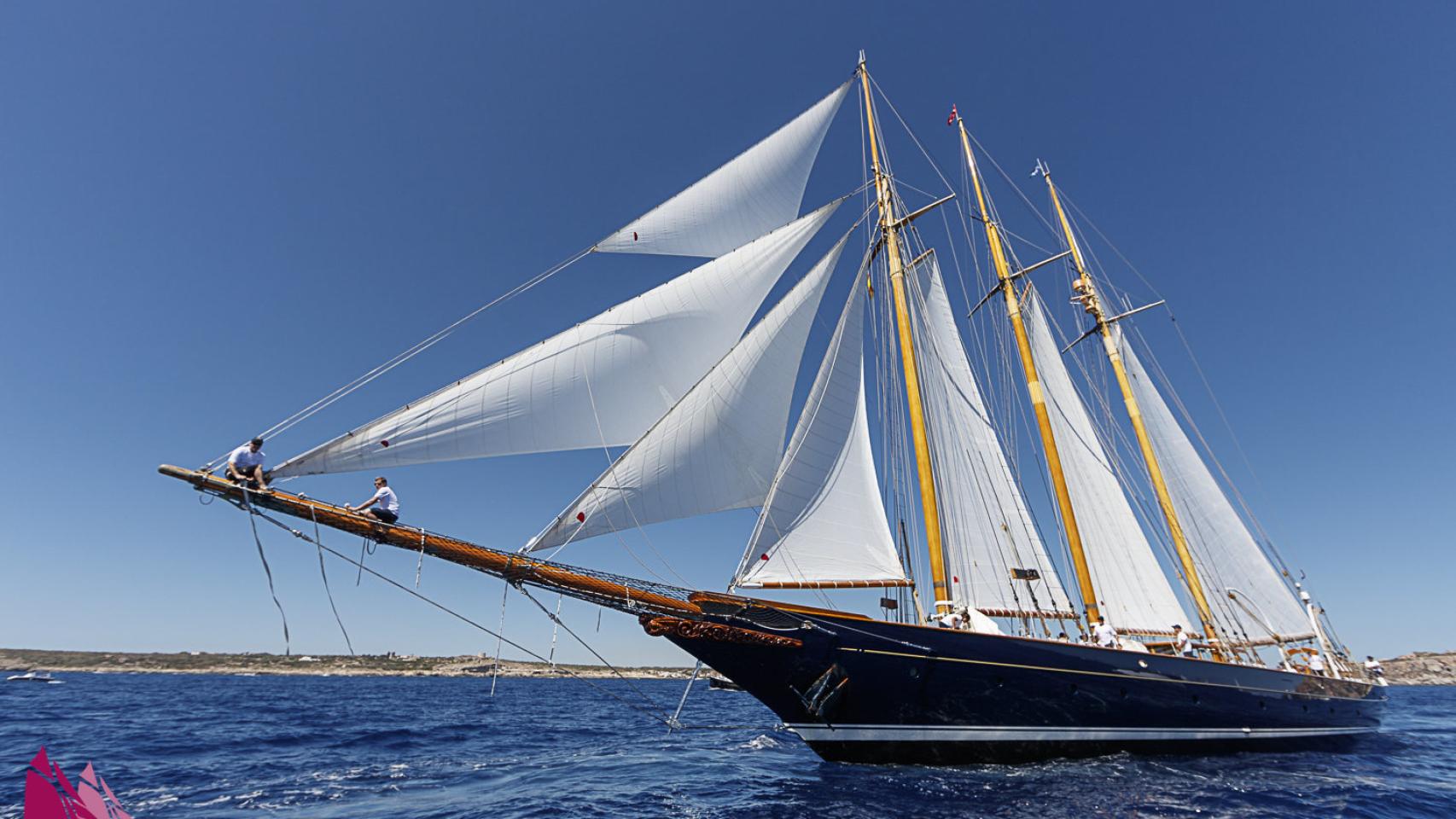 Velero histórico en la XIII Copa del Rey de Menorca.