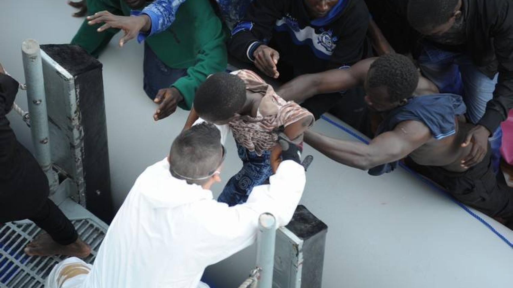 Momento en el que se efectúa uno de los rescates de la Reina Sofía.