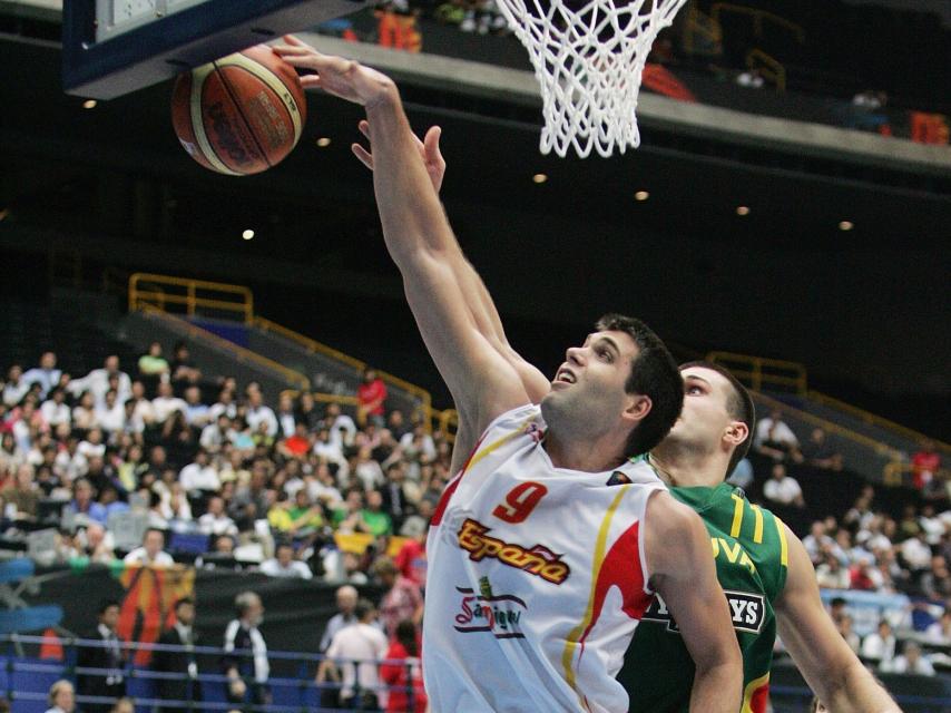 Felipe Reyes en cuartos contra Lituania.