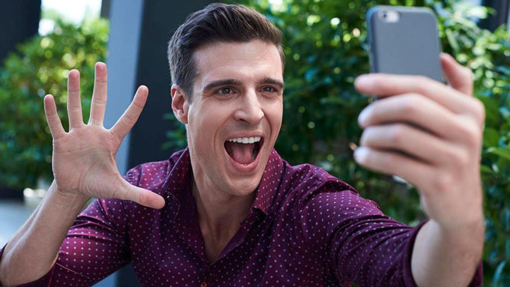 Cuatro estrena 'Hazte un selfi' el próximo lunes 5 contra 'Zapeando'