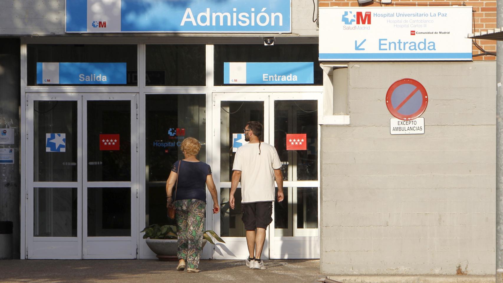Hospital La Paz-Carlos III, donde está ingresada la enfermera.