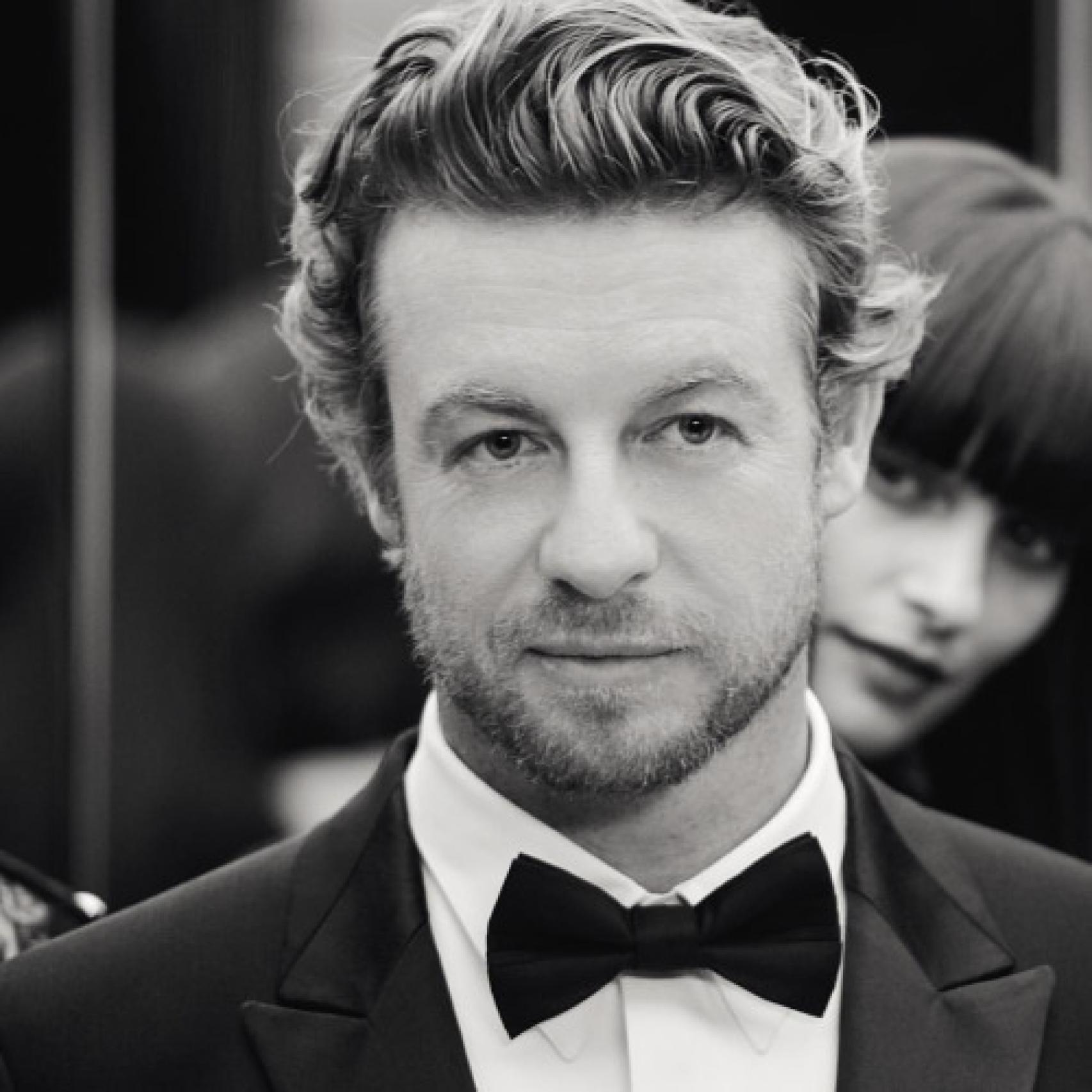Simon Baker es imagen de Gentlemen Only Absolute para Givenchy.