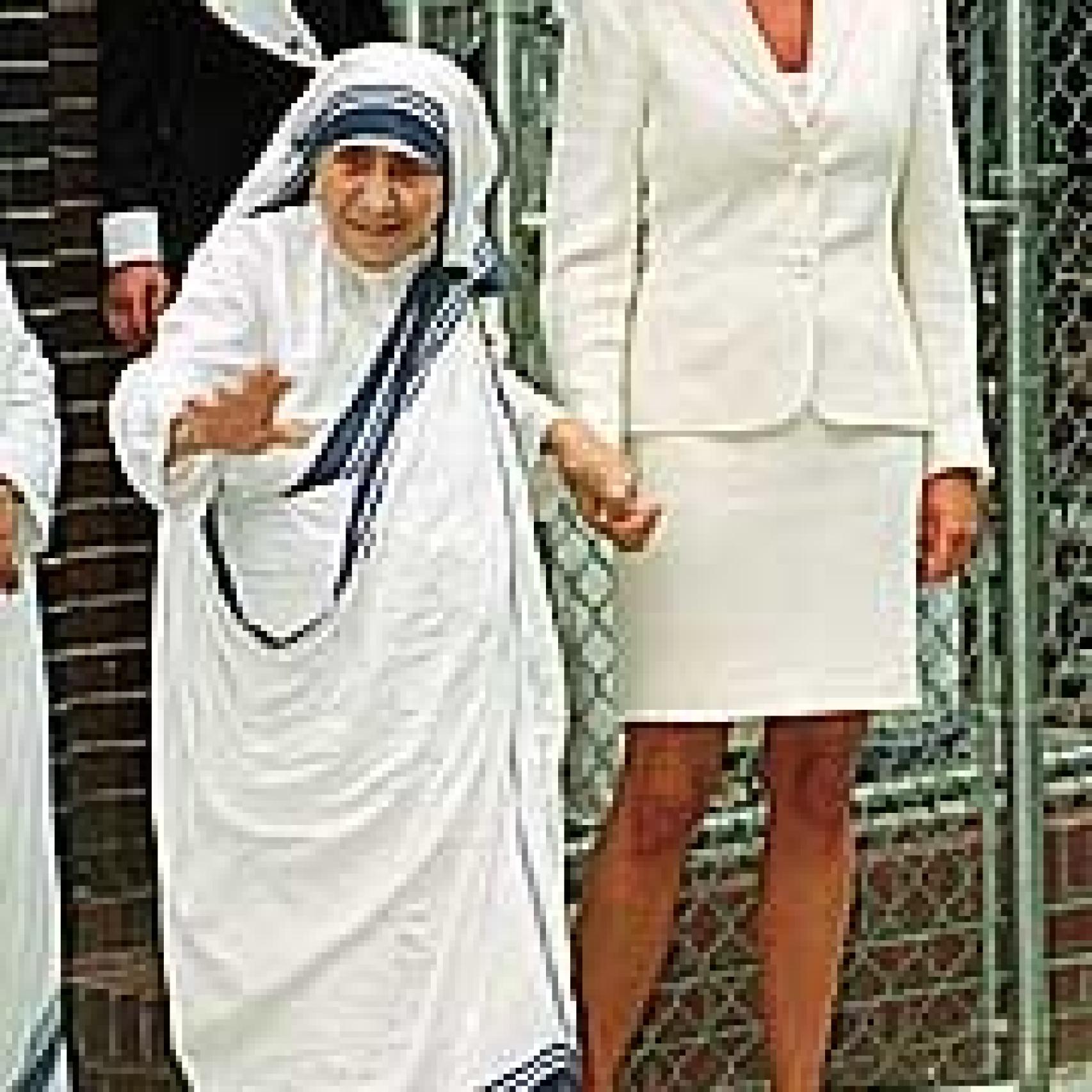 La princesa Diana de Gales y Teresa de Calcuta