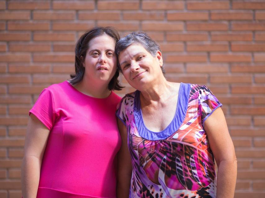Chabeli junto a su madre, Charo.