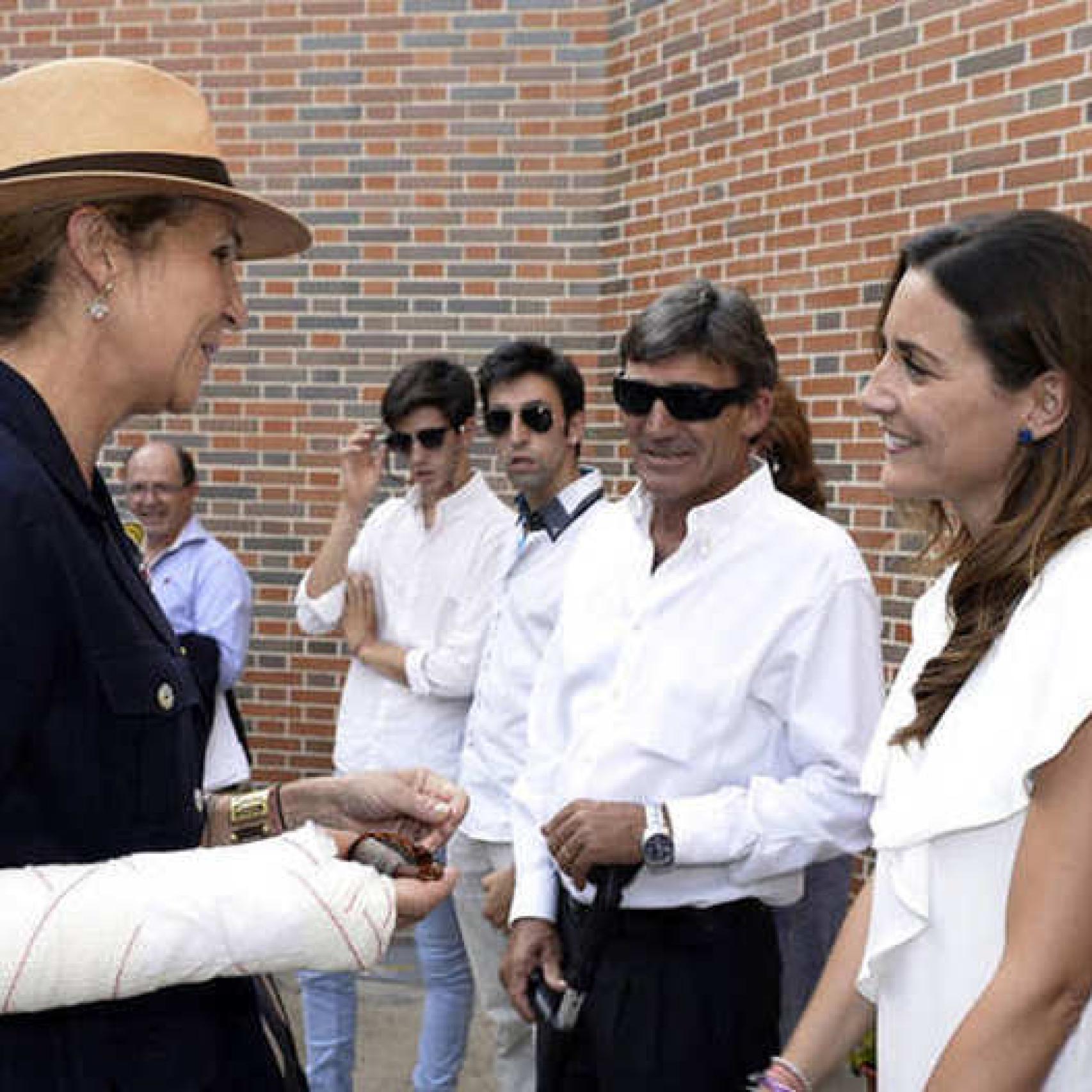 La infanta Elena reaparece en el homenaje de Víctor Barrio.