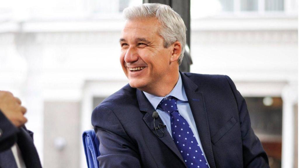 ¿Quién es Víctor Arribas? La cara de TVE que no reparó en criticar a Podemos