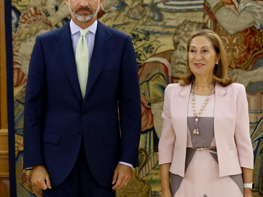 El rey Felipe VI junto a Ana Pastor.