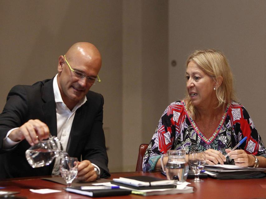 El consejero de Asuntos Exteriores, Raül Romeva, junto a la de Presidencia, Neus Munté.