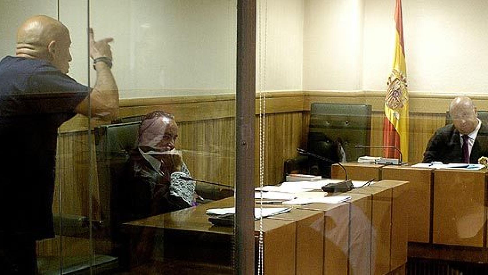 Iñaki Bilbao Goikoetxea profiriendo amenazas de muerte al magistrado que lo juzgaba.