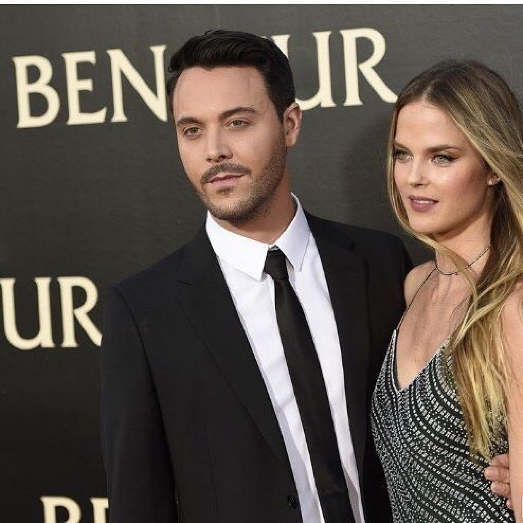 Jack Huston con su mujer en el estreno de Ben-Hur