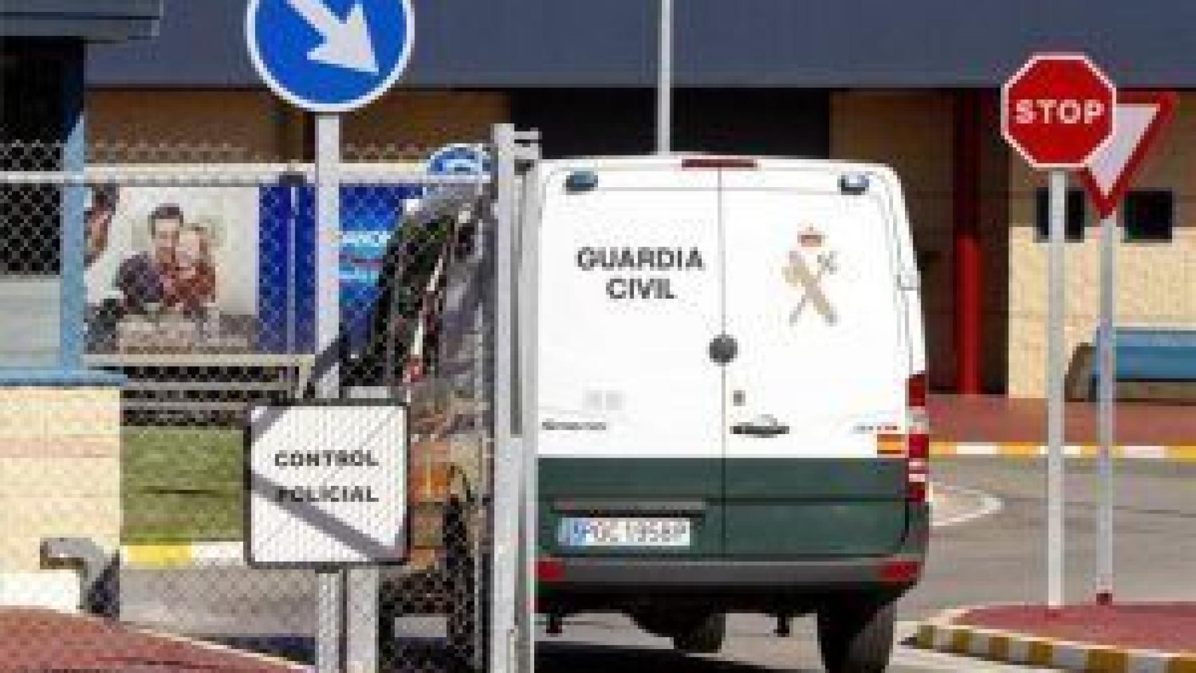 Un equipo especial de la Guardia Civil llevó al preso a Puerto III.