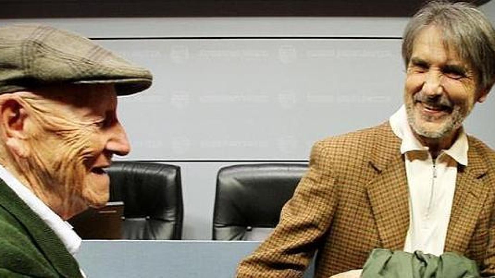 Ramiro Pinilla junto con Ramon Saizarbitoria, en una imagen de archivo.