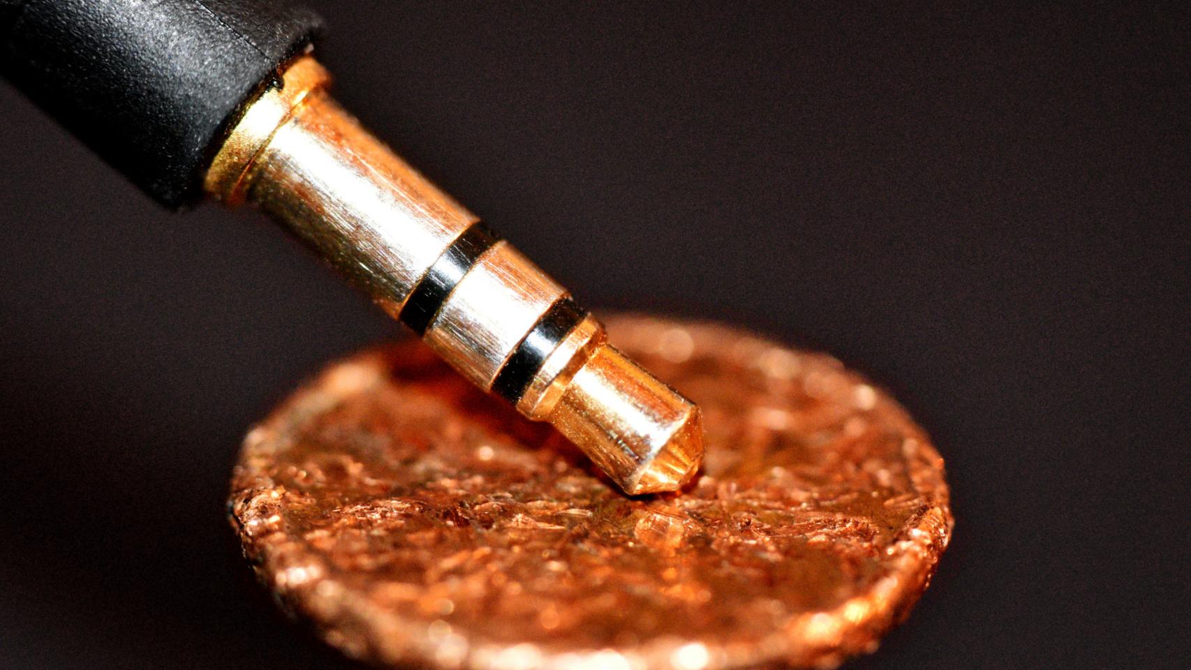 El cable jack 3.5, un clásico que se ve perjudicado por esta decisión.