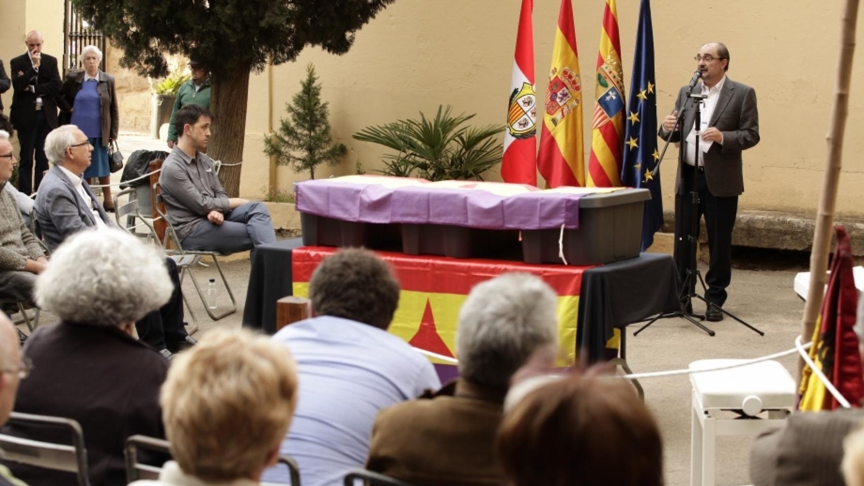 El presidente Lambán durante el homenaje a los brigadistas.