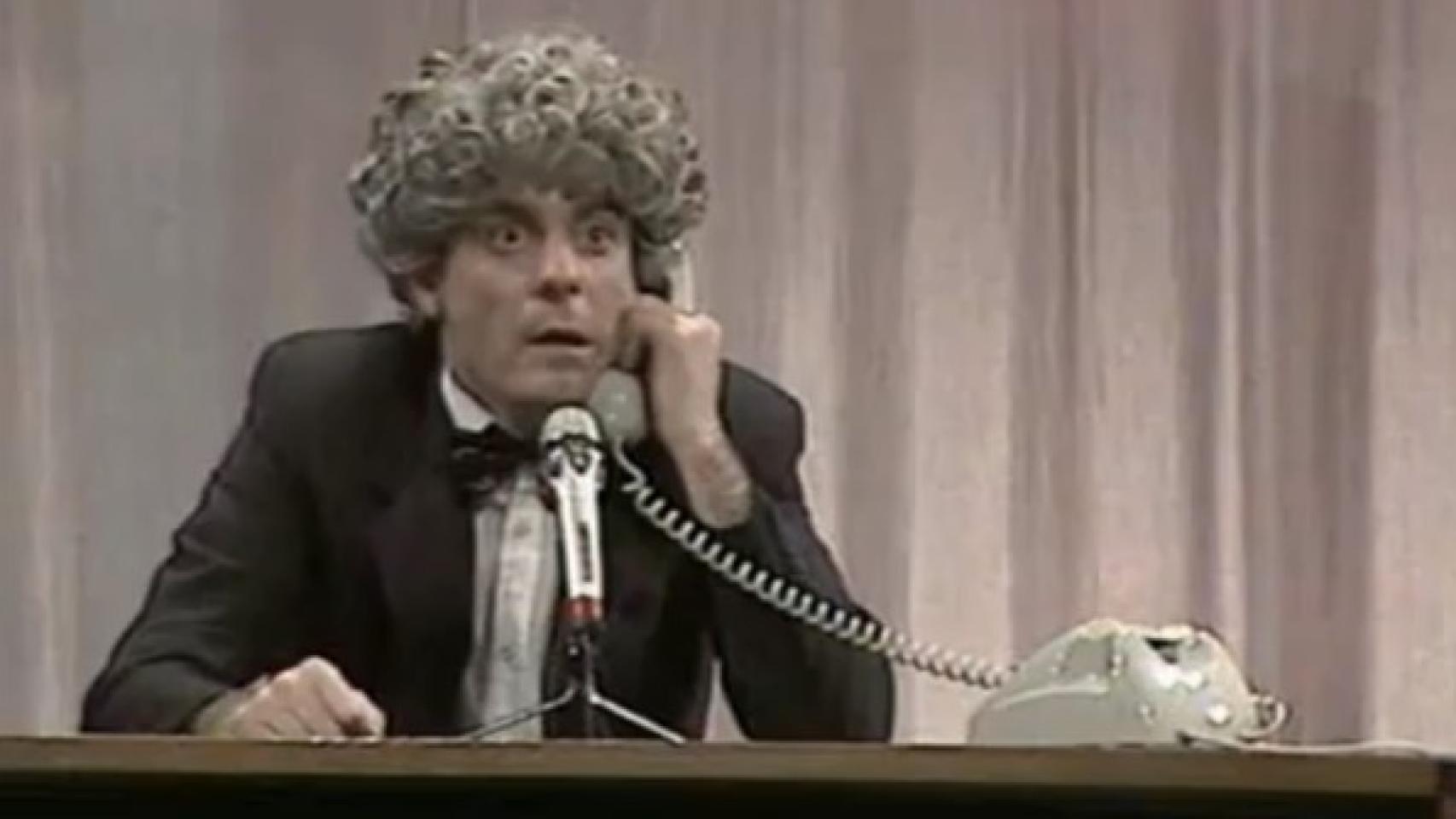 Millán Salcedo, de Martes y Trece, interpretando el personaje de Encarna Sánchez.