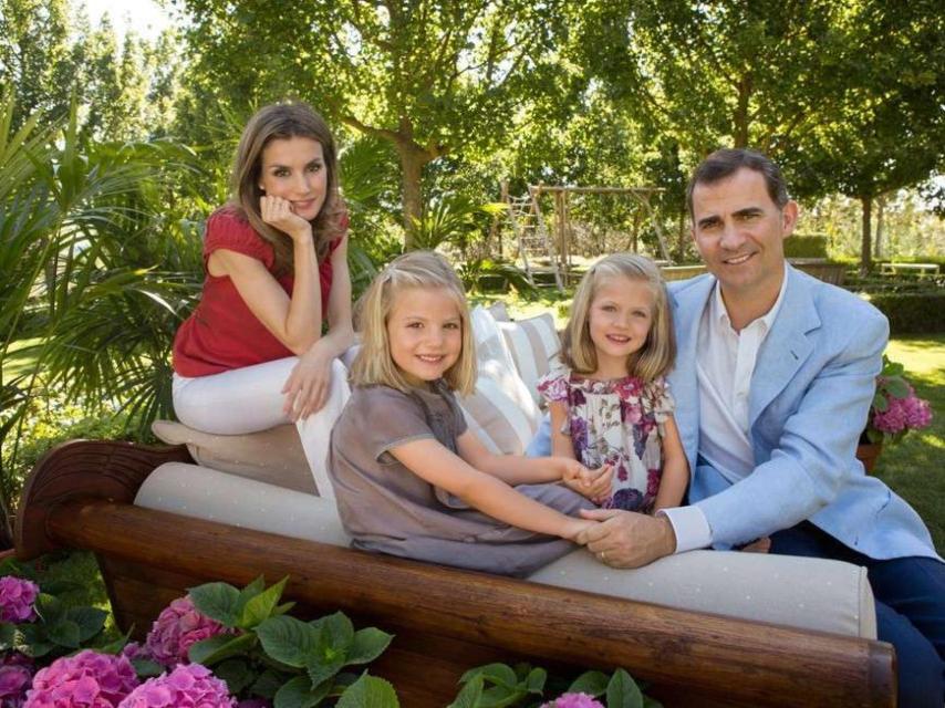 Una de las fotos del posado familiar con motivo del 40 cumpleaños de Letizia.
