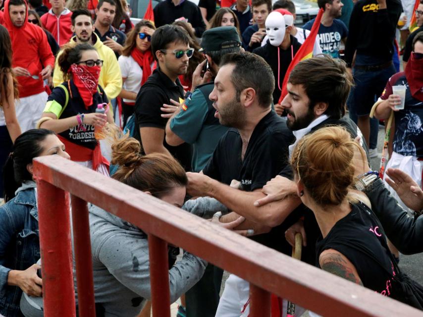 Enfrentamientos entre defensores y detractores del Toro de la Vega.