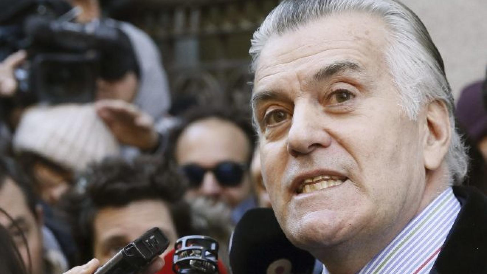 Luis Bárcenas, a las puertas de los Juzgados de Madrid en 2015