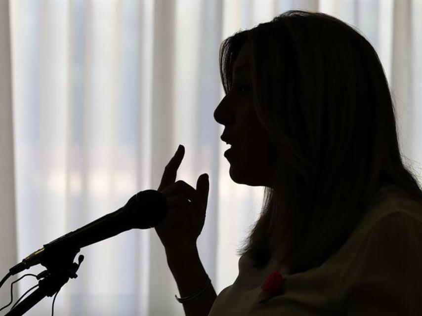 Susana Díaz, en una visita a una residencia para personas mayores, este miércoles.