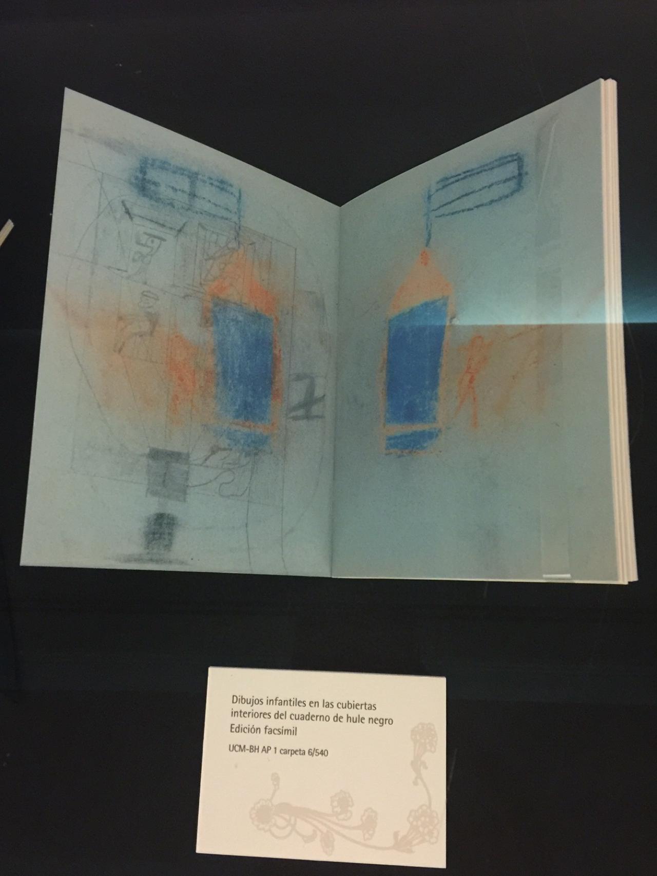 Dibujos del hijo de Rubén y Francisco en el cuaderno de hule