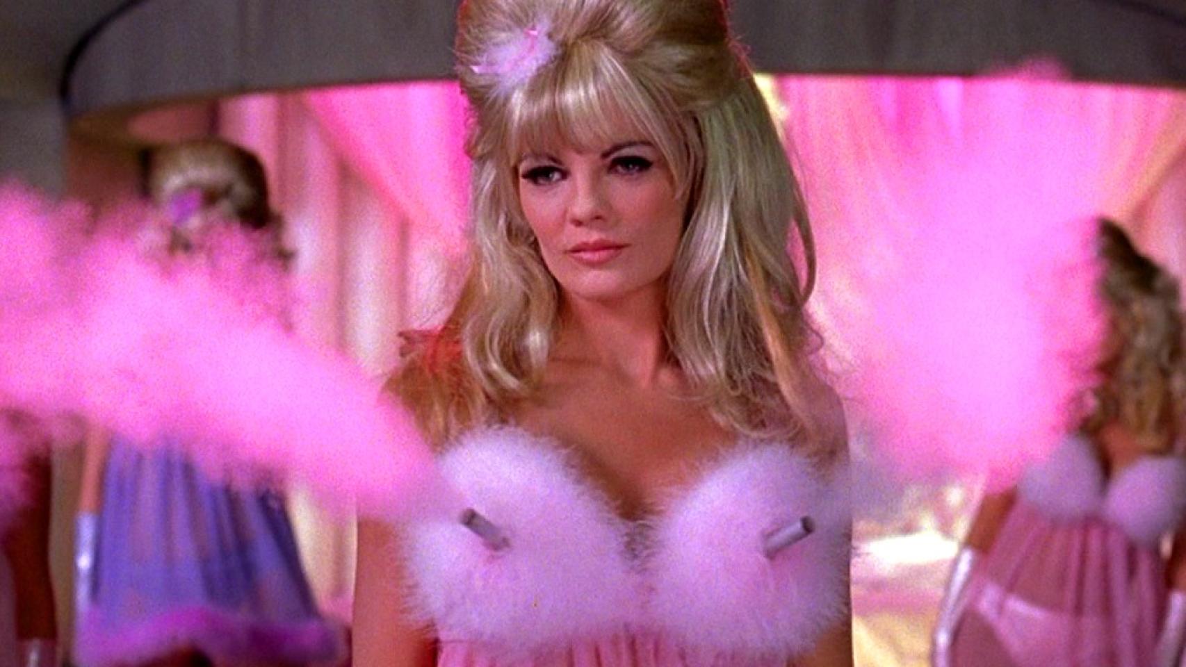 No subestimes la capacidad letal de estas fembots