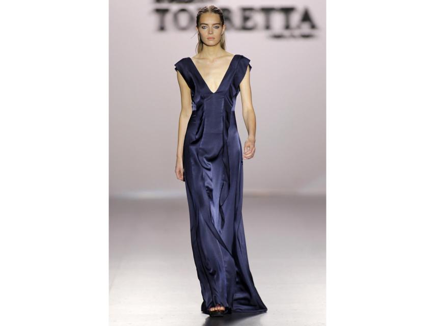 Vestido azul que levantará pasiones la próxima temporada primavera-verano 2017.