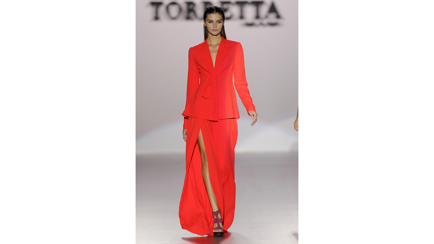 Traje rojo Chile que no pasará inadvertido.