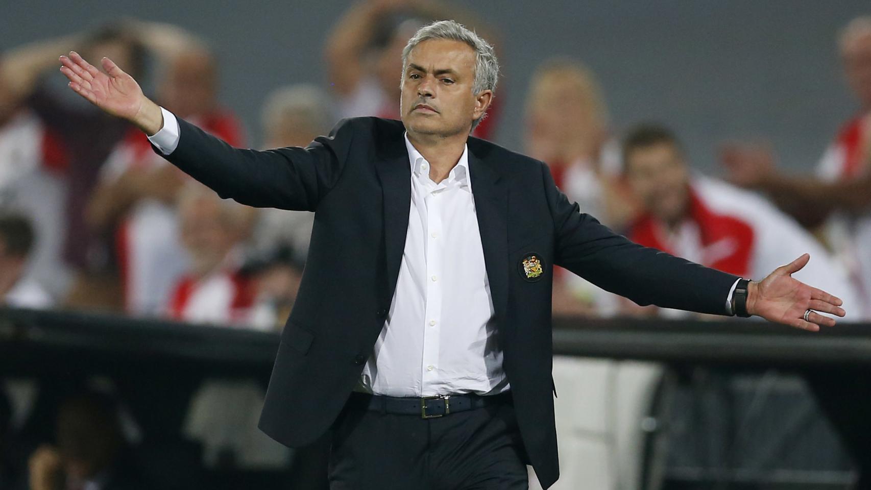Jose Mourinho, durante el partido ante el Feyenoord.