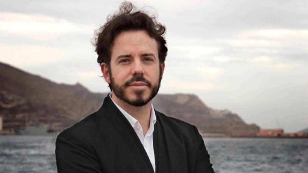 Image: La cuarta persona del plural. Antología de poesía española contemporánea (1978-2015)