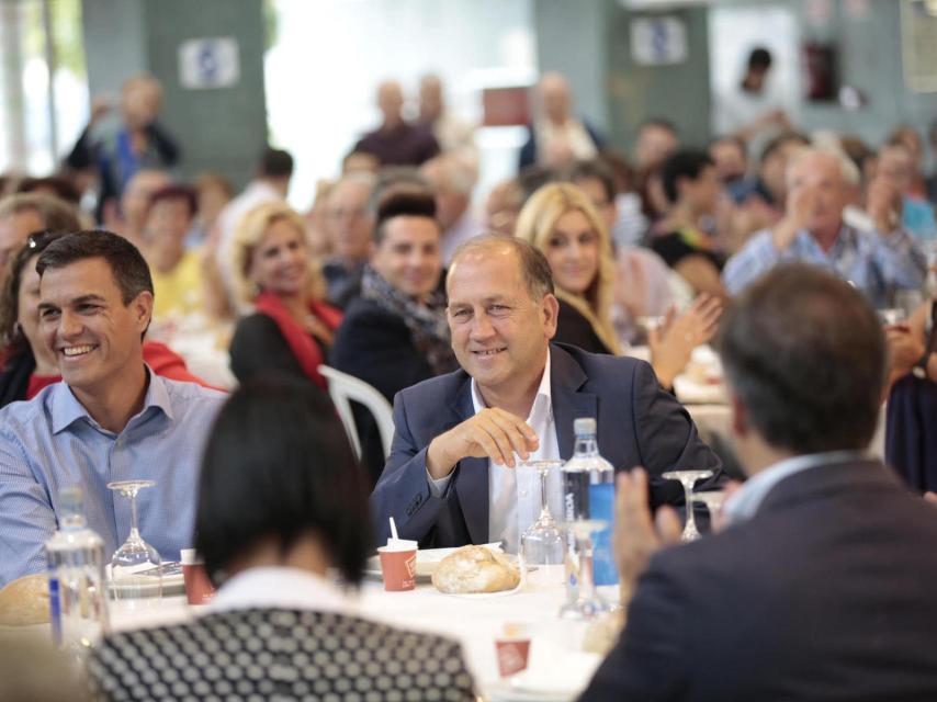 Leiceaga, junto a Pedro Sánchez en un acto reciente en Ourense.