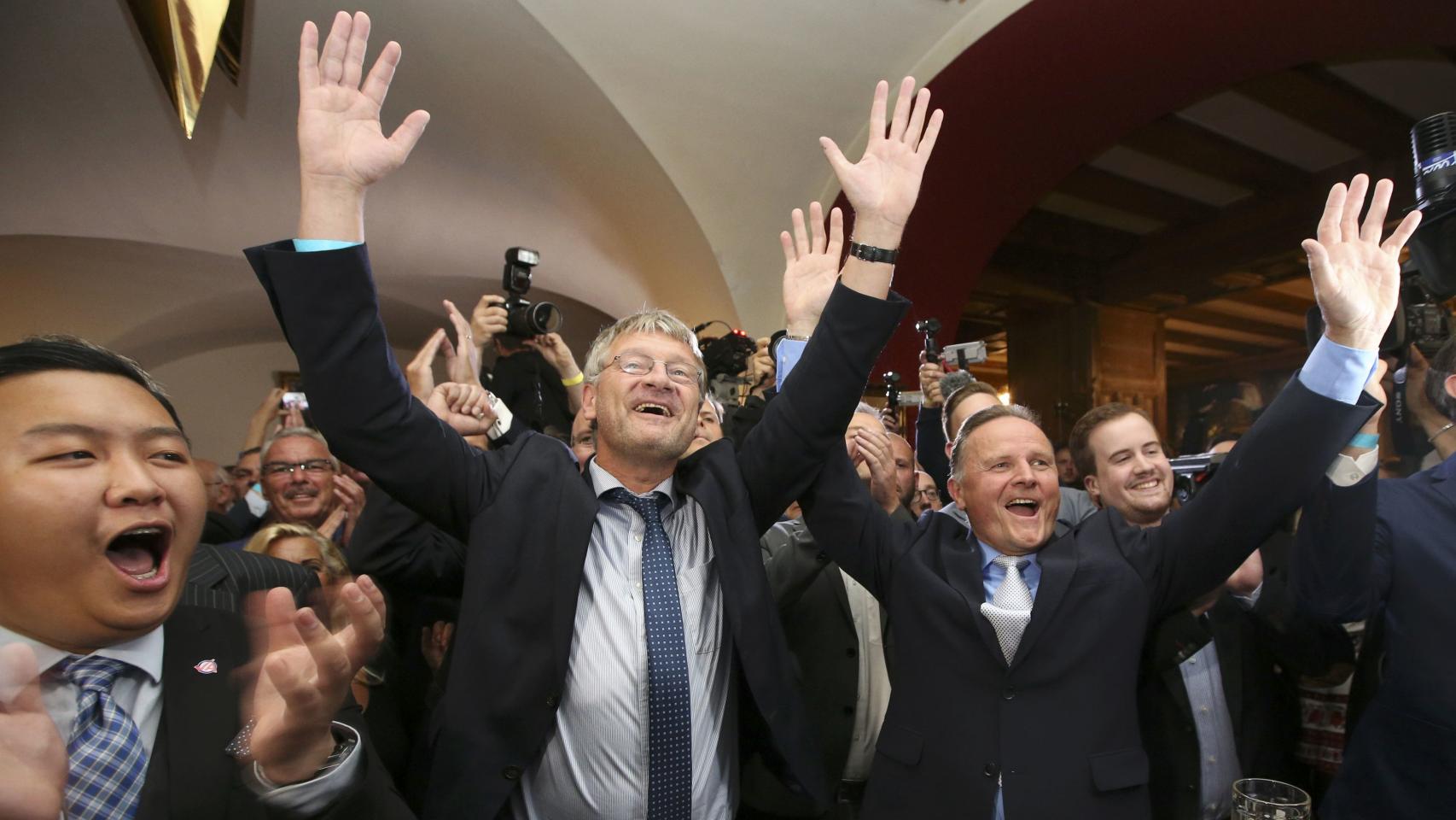 El candidato del Afd, Georg Pazderski, y su colíder, Joerg Meuthen.