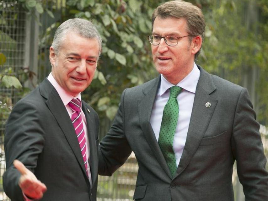 El candidato del PNV, Iñigo Urkullu, y el candidato de Partido Popular,  Alberto Núñez Feijóo, a las elecciones vascas y gallegas.